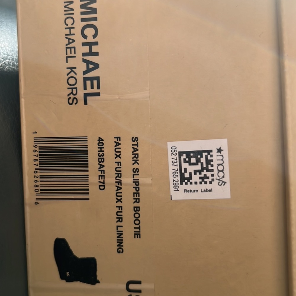 Michael Korda faux boots - Picture 6 of 7